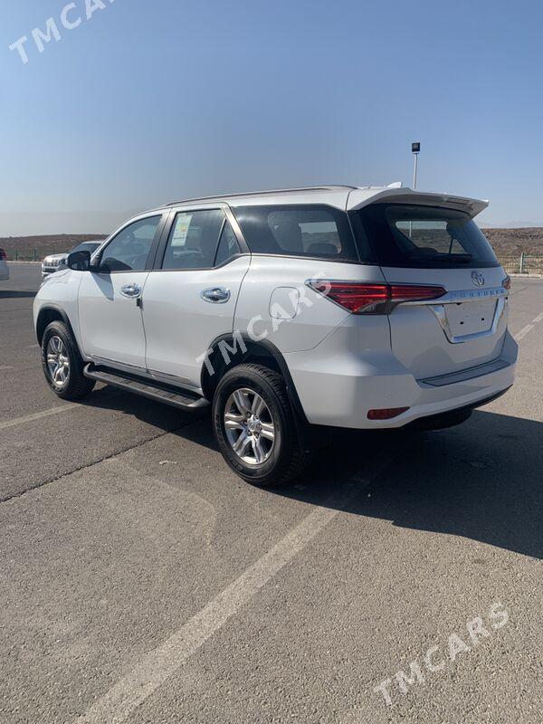 Toyota Fortuner 2024 - 758 000 TMT - Aşgabat - img 5