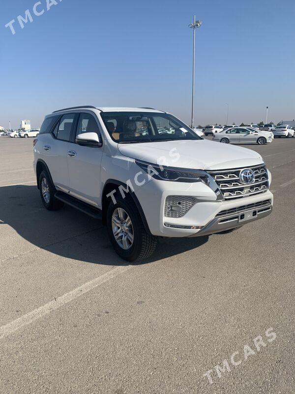 Toyota Fortuner 2024 - 758 000 TMT - Aşgabat - img 3