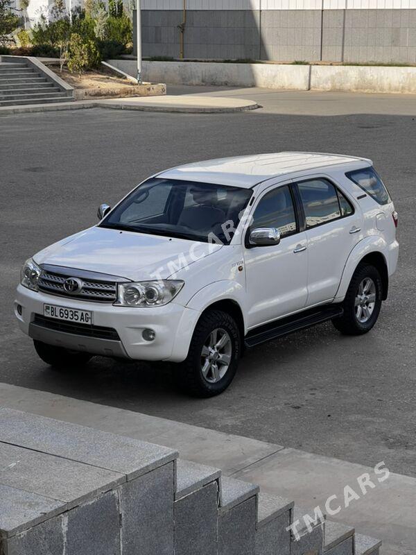 Toyota Fortuner 2011 - 275 000 TMT - Aşgabat - img 3