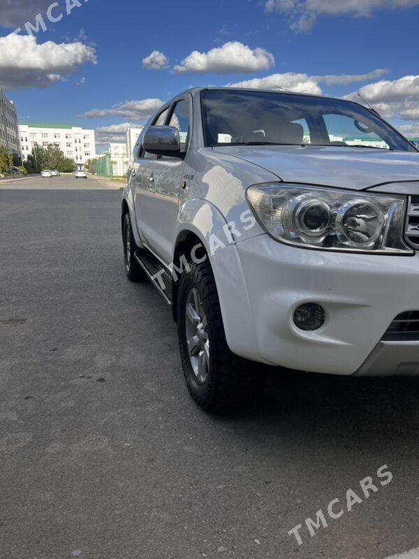 Toyota Fortuner 2011 - 275 000 TMT - Aşgabat - img 4