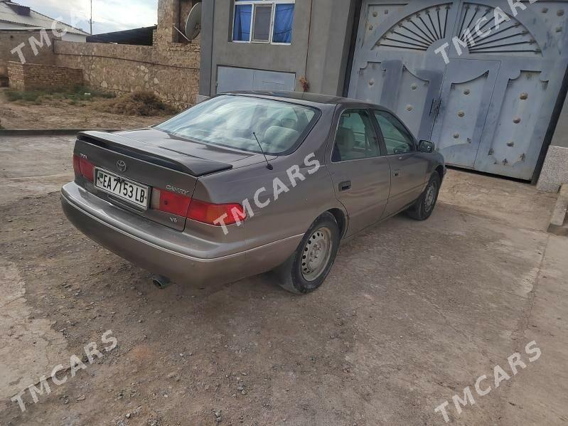 Toyota Camry 2001 - 110 000 TMT - Керки - img 4