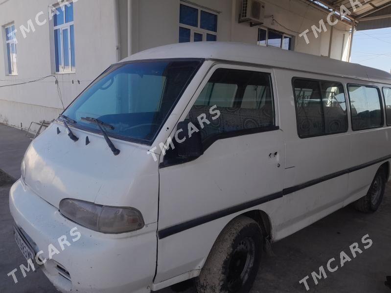 Toyota Hiace 2003 - 58 000 TMT - Baýramaly - img 2