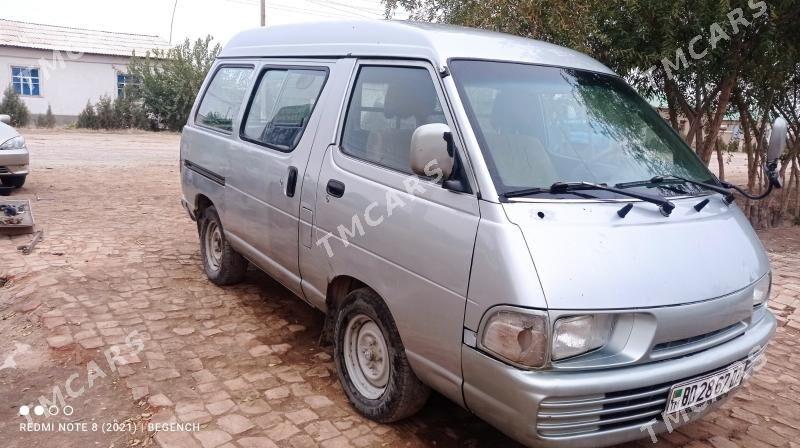 Toyota Hiace 1994 - 30 000 TMT - етр. Туркменбаши - img 3