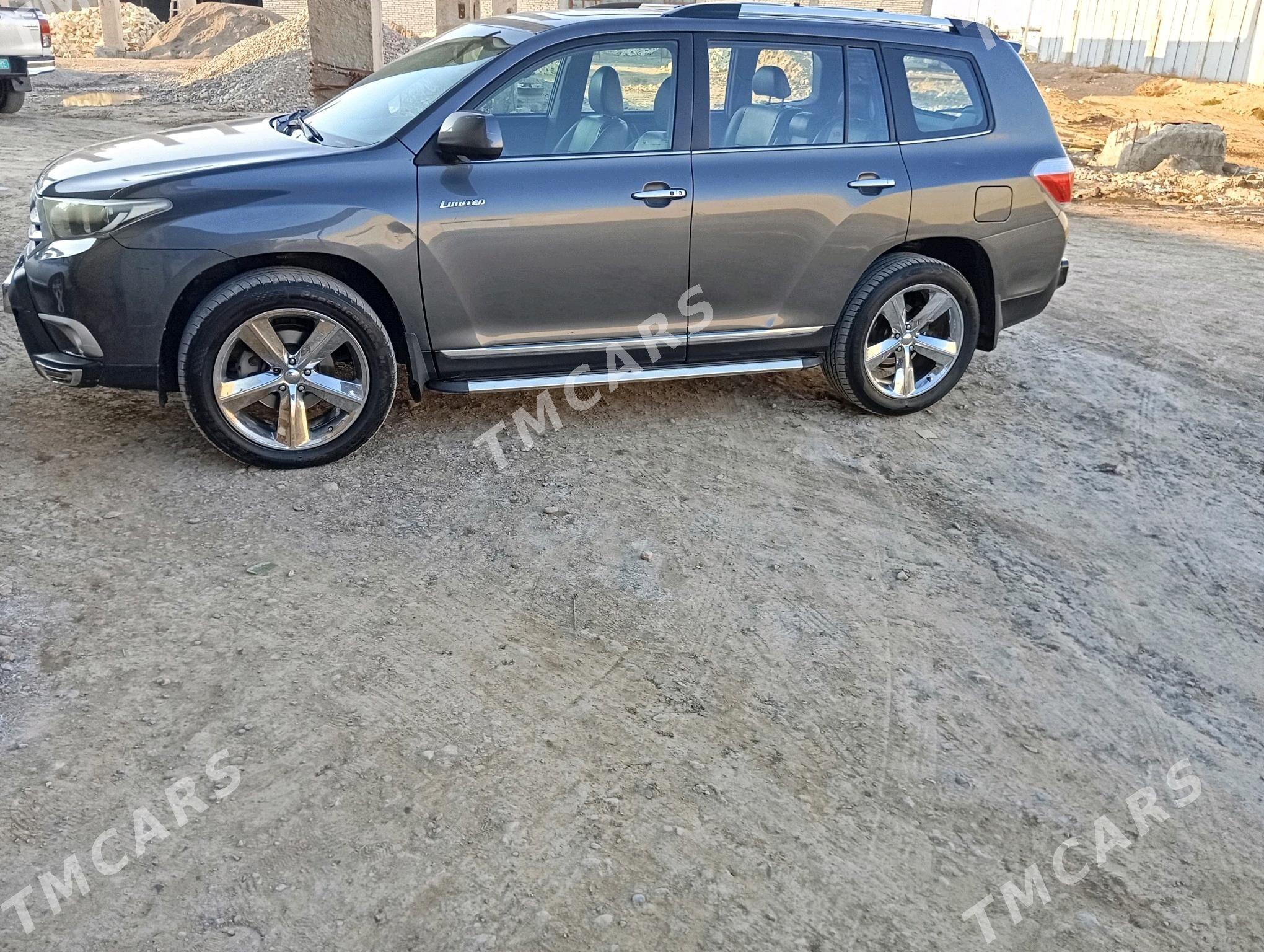 Toyota Highlander 2011 - 260 000 TMT - Мары - img 3