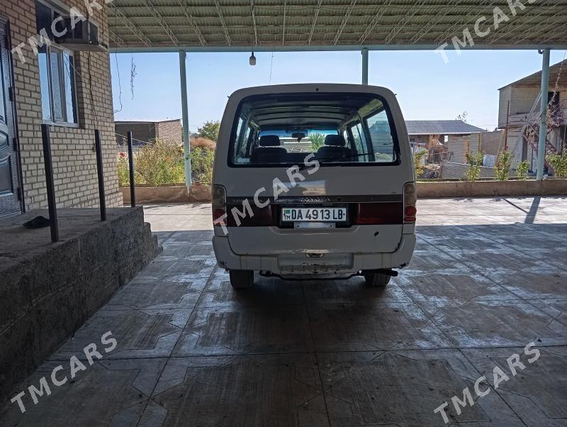 Toyota Hiace 1997 - 40 000 TMT - Гарабекевюл - img 4