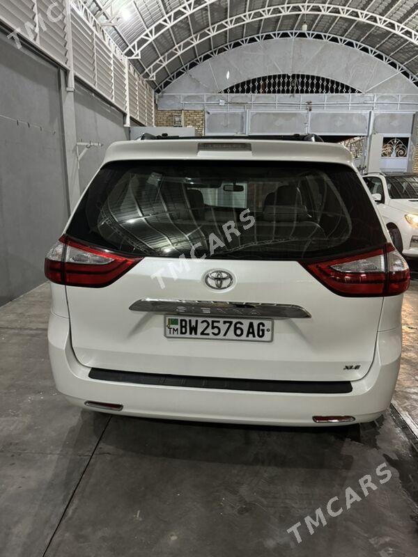 Toyota Sienna 2017 - 420 000 TMT - Aşgabat - img 4