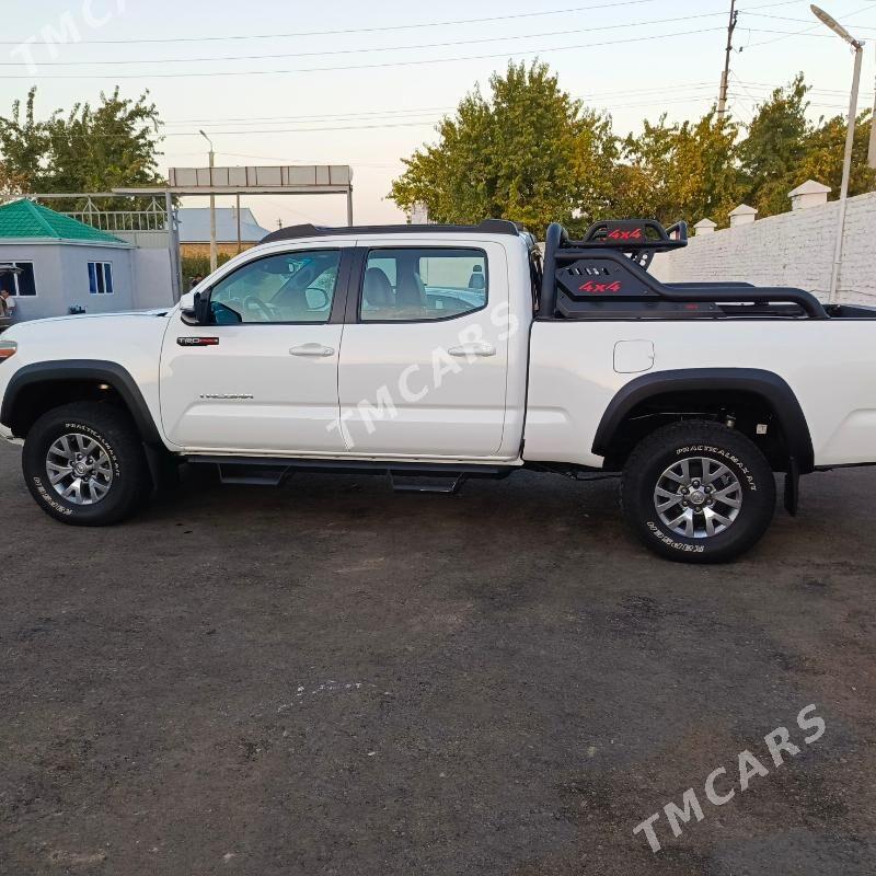 Toyota Tacoma 2019 - 422 000 TMT - Мары - img 4