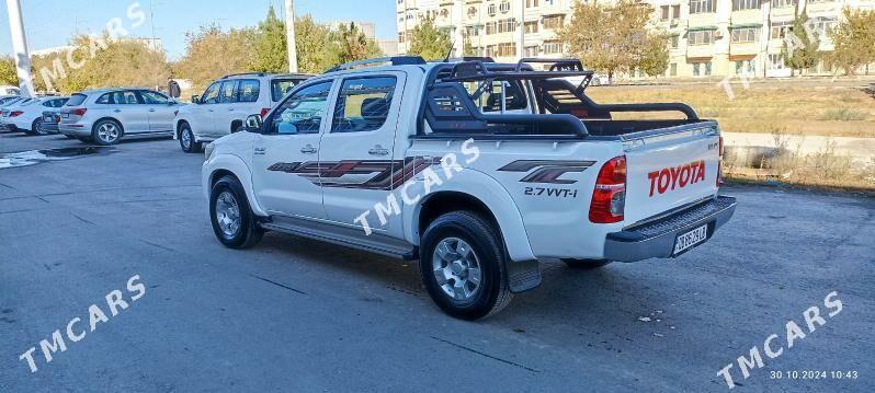 Toyota Hilux 2014 - 310 000 TMT - Туркменабат - img 6