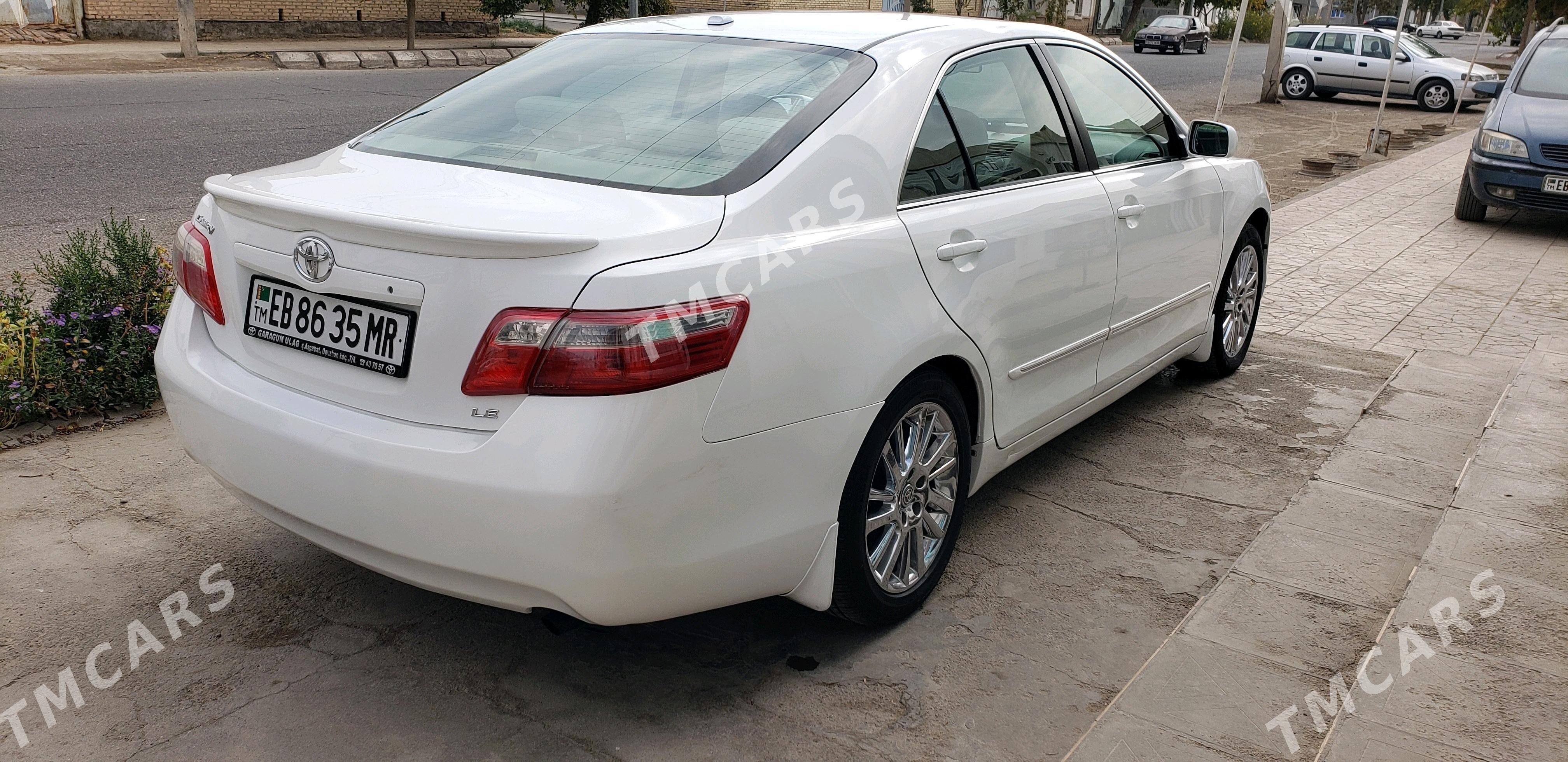 Toyota Camry 2007 - 136 000 TMT - Байрамали - img 8