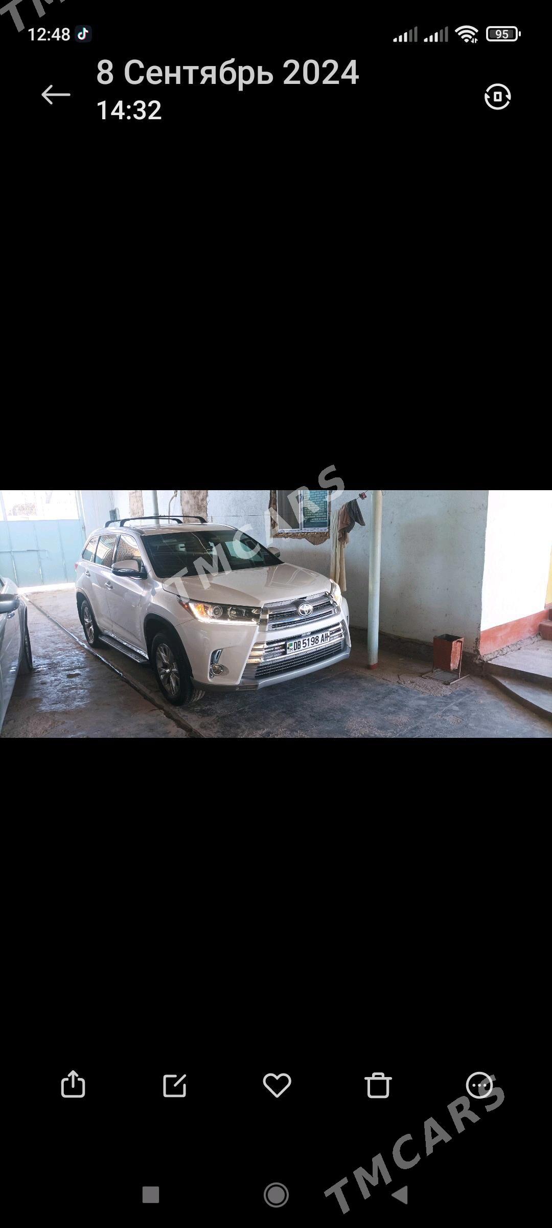 Toyota Highlander 2017 - 440 000 TMT - Теджен - img 9