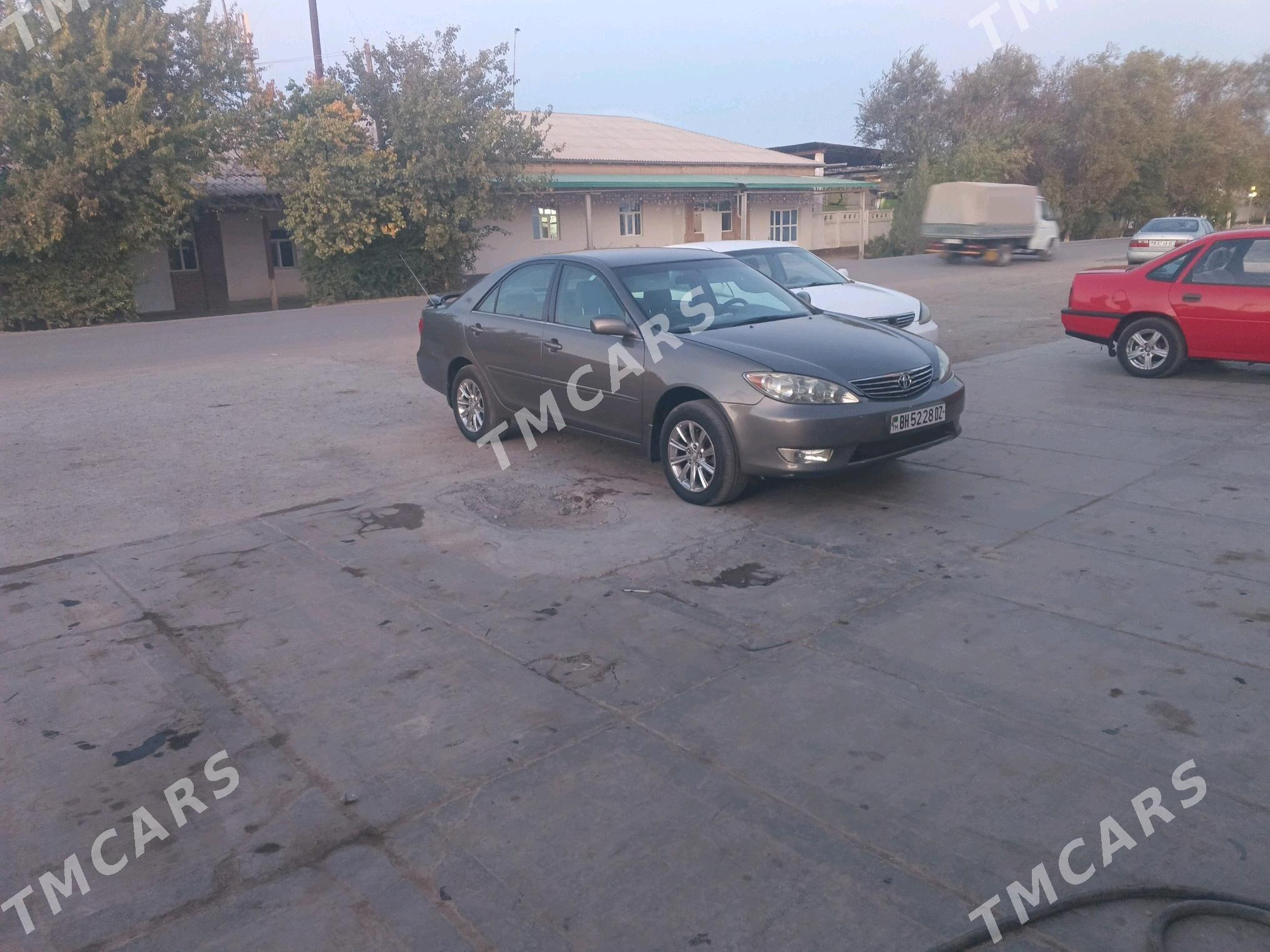 Toyota Camry 2005 - 130 000 TMT - Гурбансолтан Едже - img 4