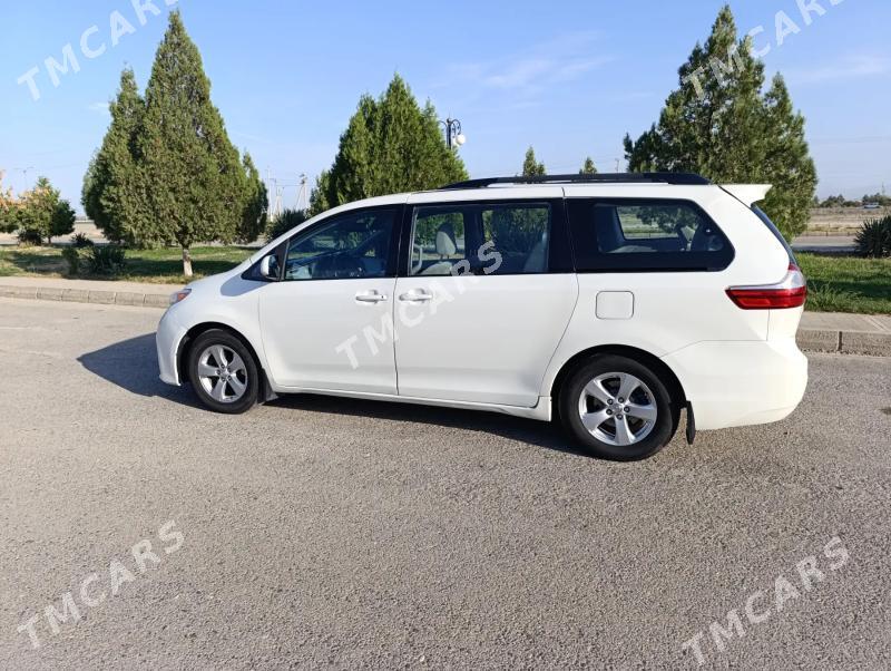 Toyota Sienna 2015 - 350 000 TMT - Бахарден - img 3