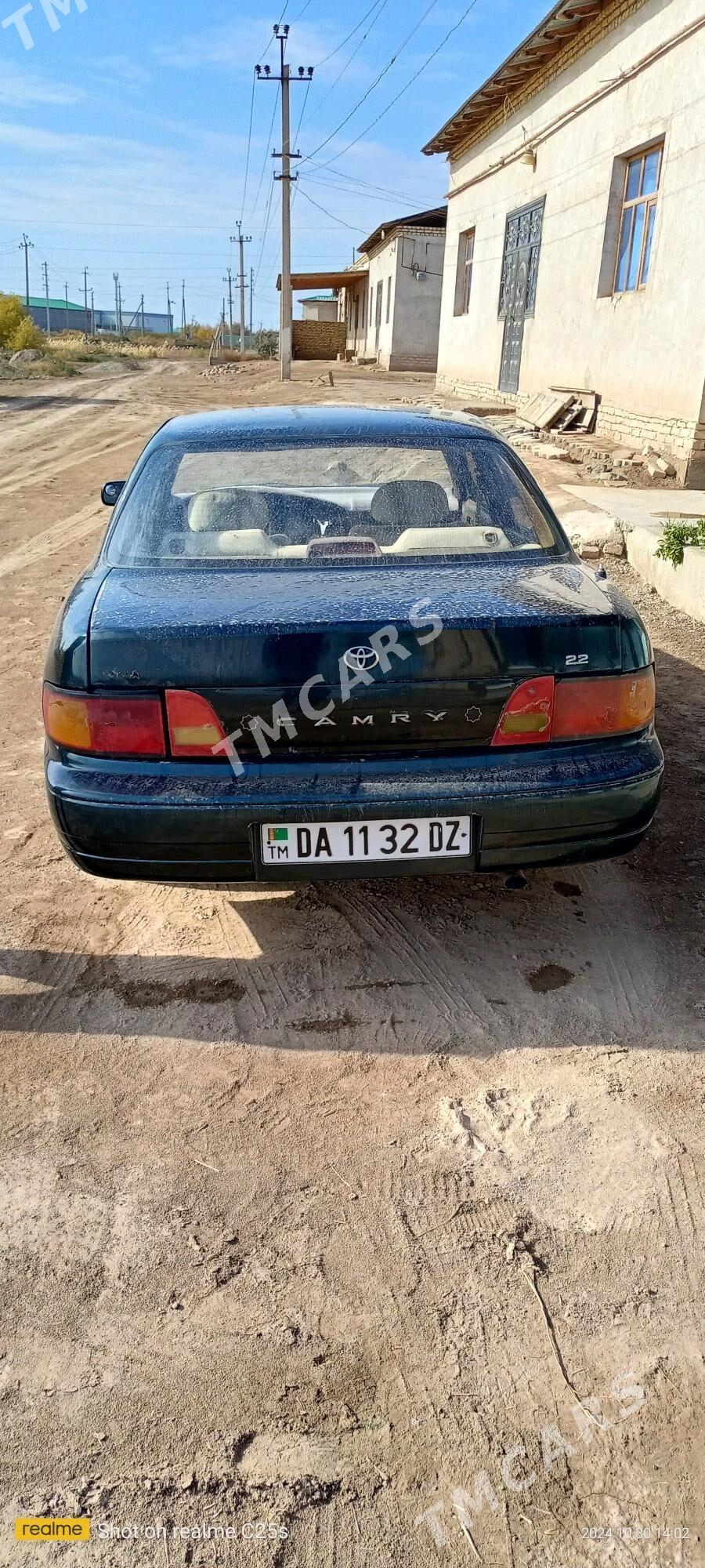 Toyota Camry 1994 - 70 000 TMT - Дашогуз - img 2