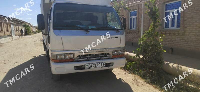 Mitsubishi Canter 2003 - 180 000 TMT - Kerki - img 5