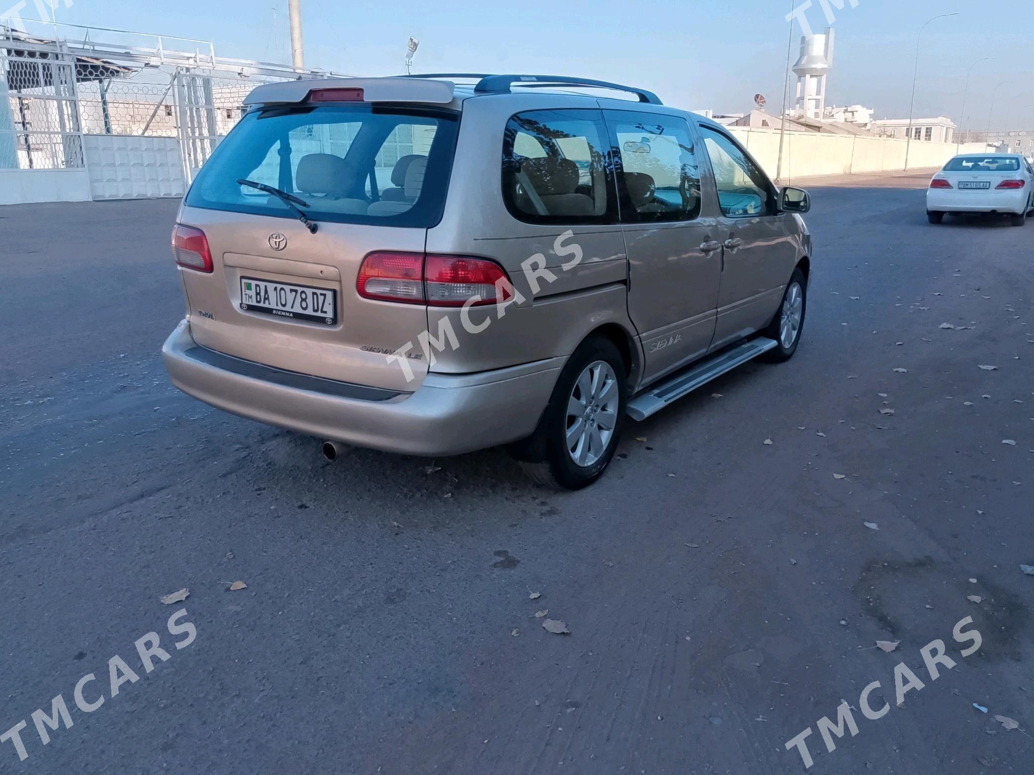 Toyota Sienna 2002 - 145 000 TMT - Дашогуз - img 3