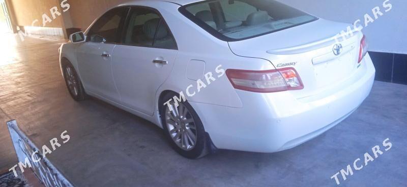 Toyota Camry 2010 - 150 000 TMT - Çärjew - img 2