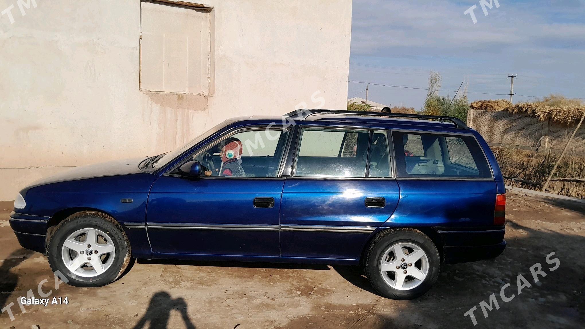 Opel Astra 1994 - 33 000 TMT - Gubadag - img 3