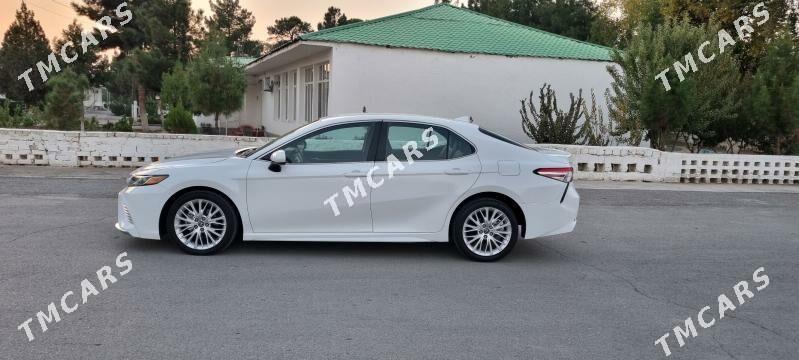 Toyota Camry 2019 - 320 000 TMT - 4 мкр - img 2