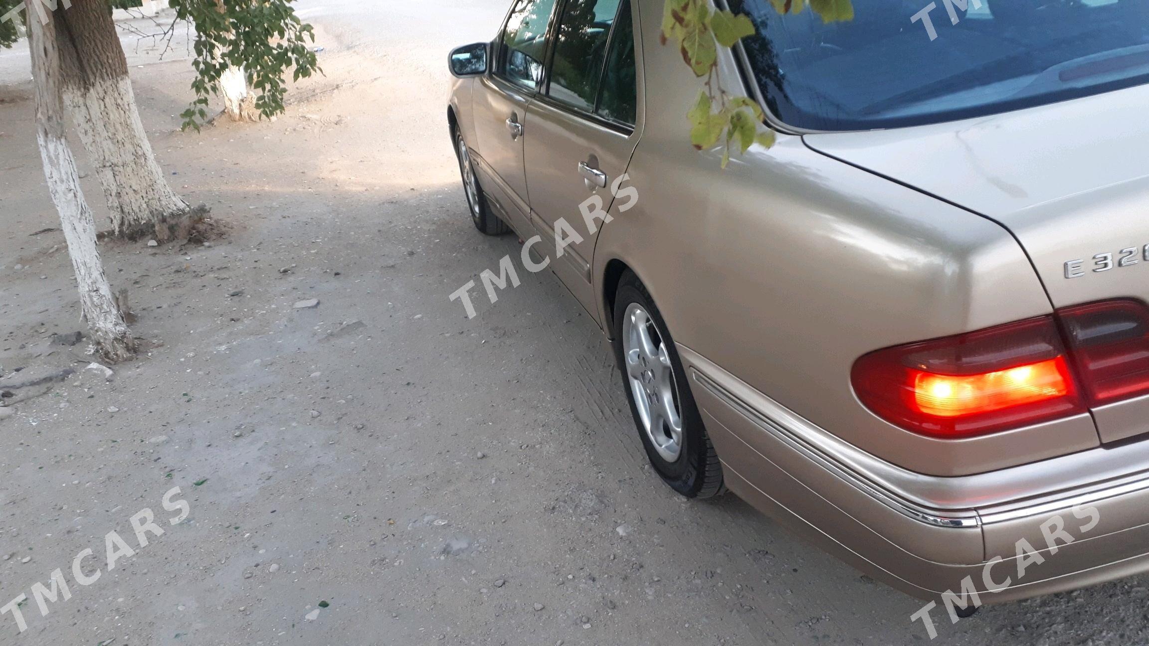 Mercedes-Benz E320 2001 - 100 000 TMT - Balkanabat - img 8