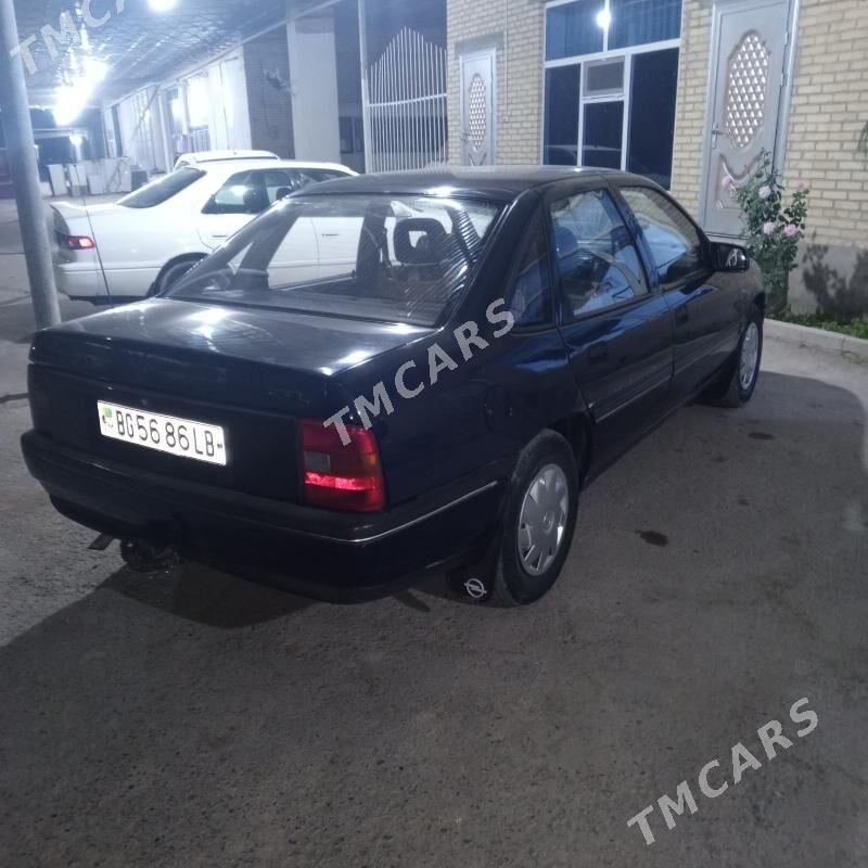 Opel Vectra 1991 - 35 000 TMT - Саят - img 3