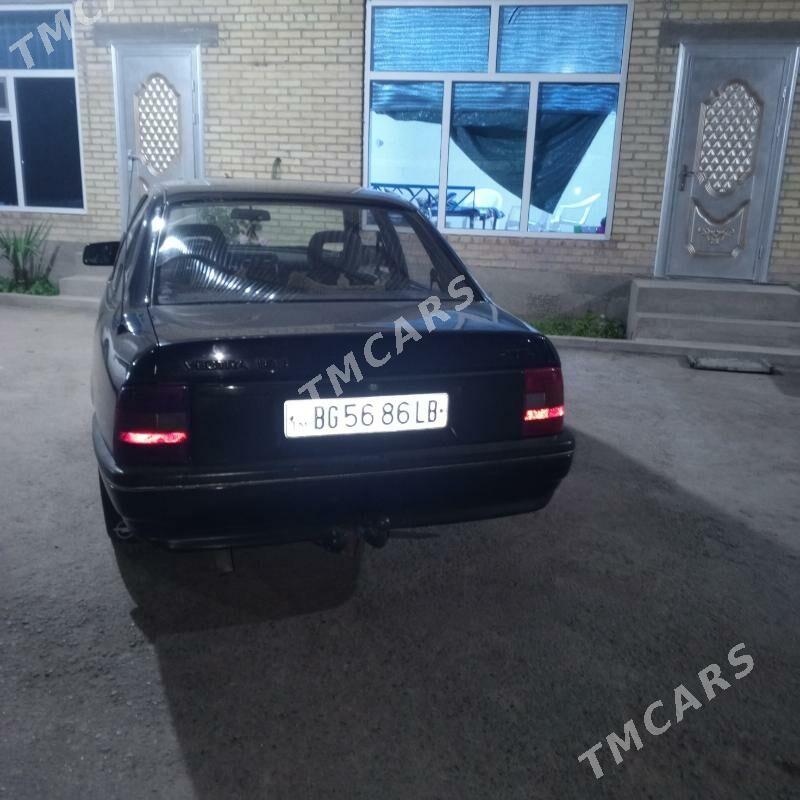 Opel Vectra 1991 - 35 000 TMT - Саят - img 4