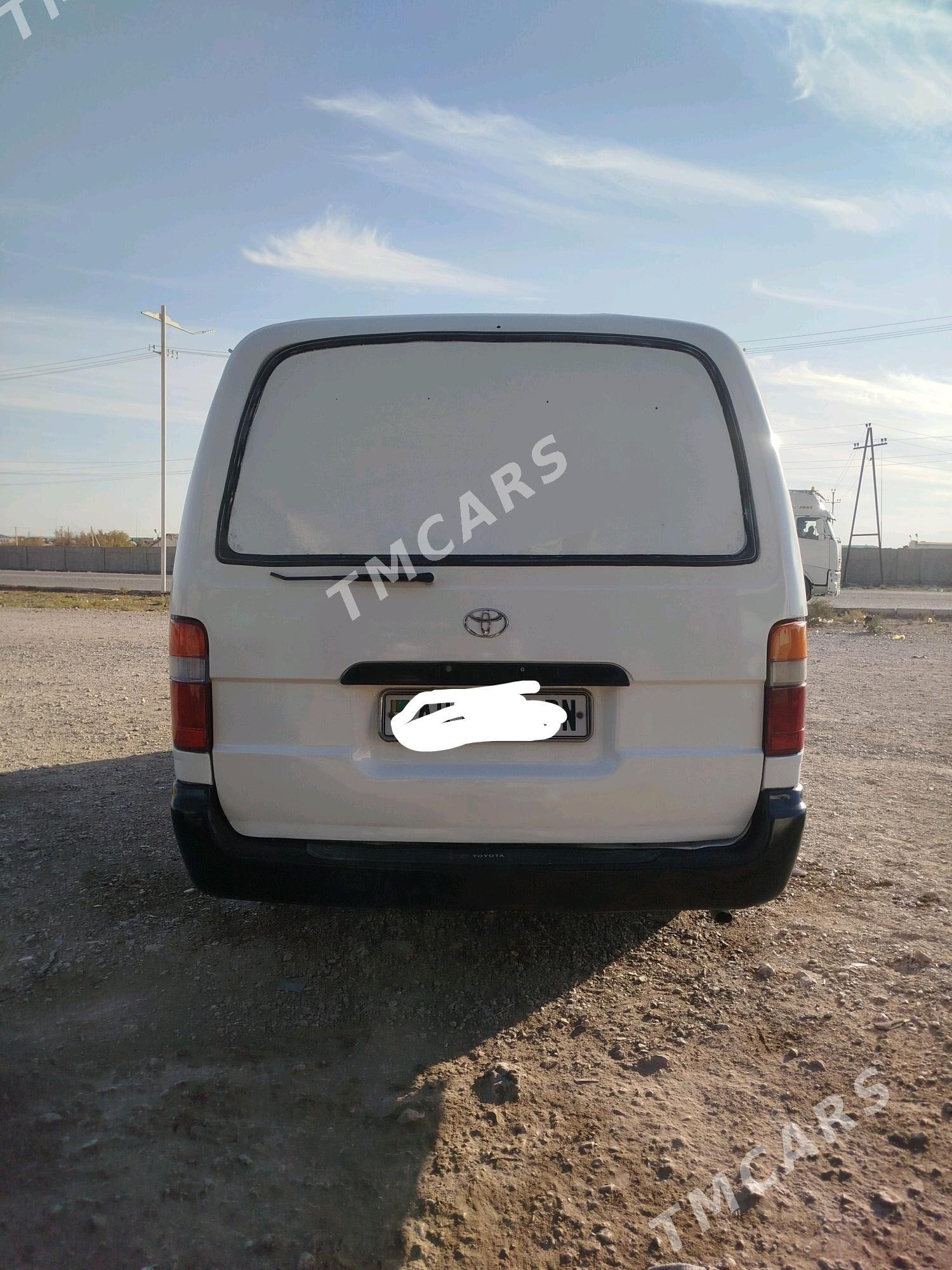 Toyota Hiace 2002 - 70 000 TMT - Балканабат - img 3