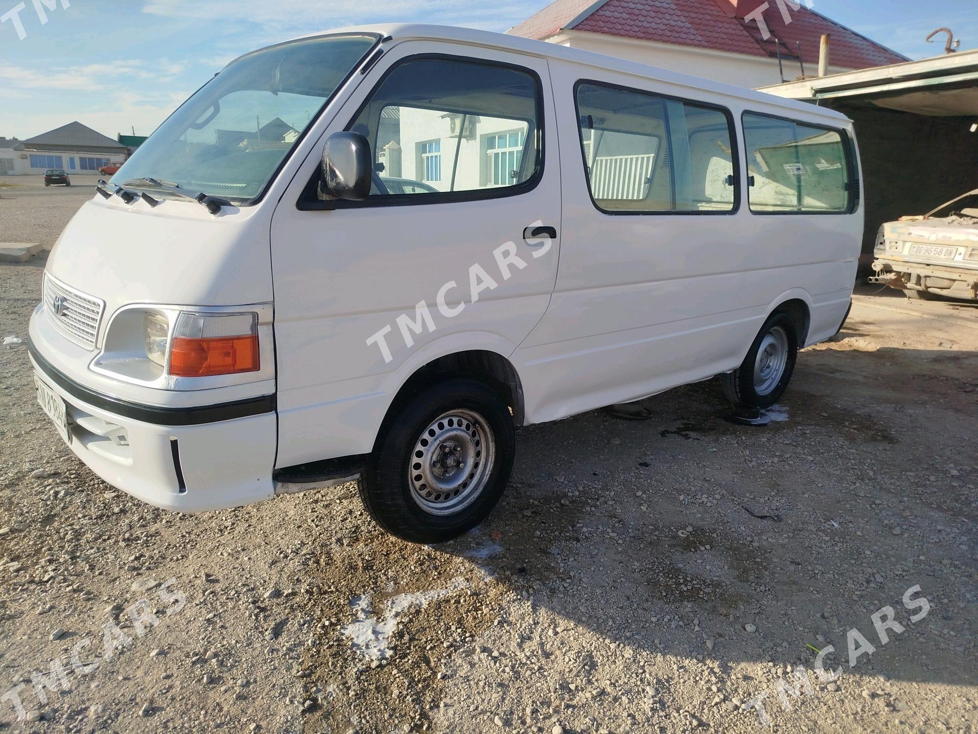 Toyota Hiace 2002 - 70 000 TMT - Балканабат - img 4