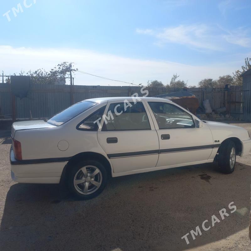 Opel Vectra 1991 - 28 000 TMT - Mary - img 3