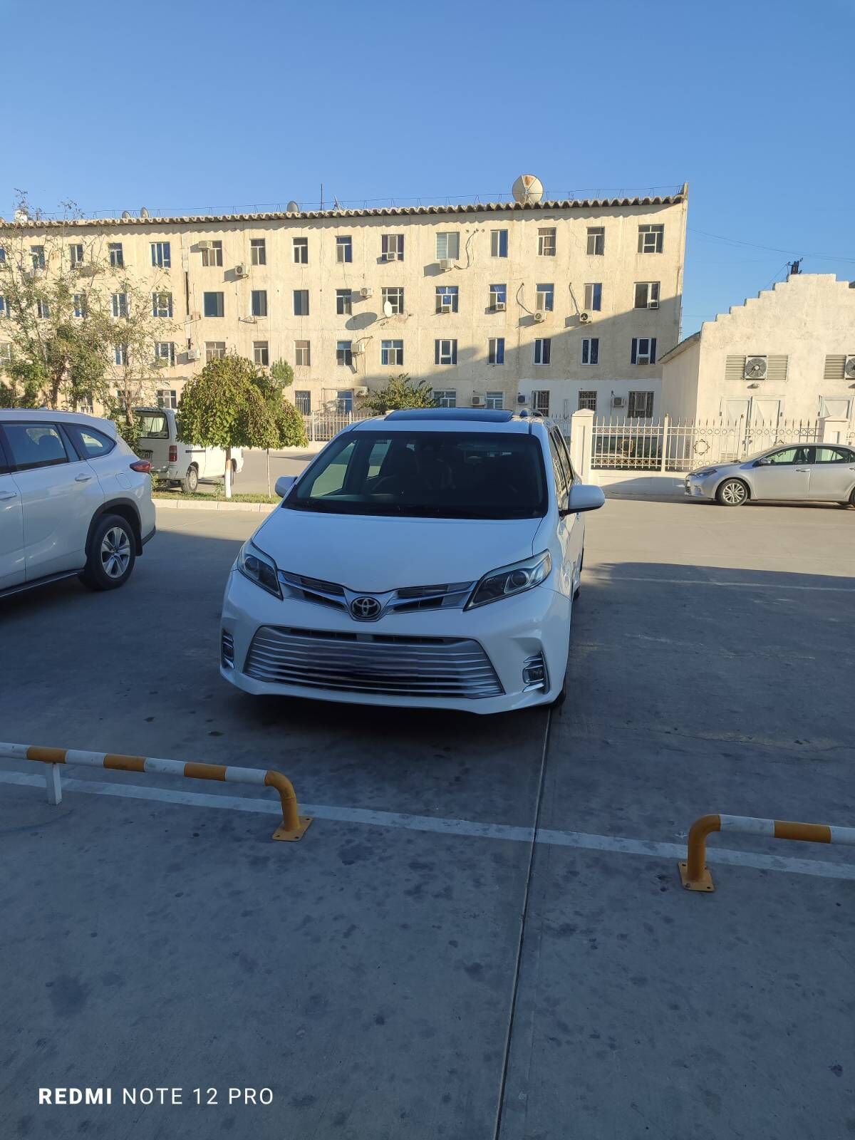 Toyota Sienna 2018 - 450 000 TMT - Balkanabat - img 8