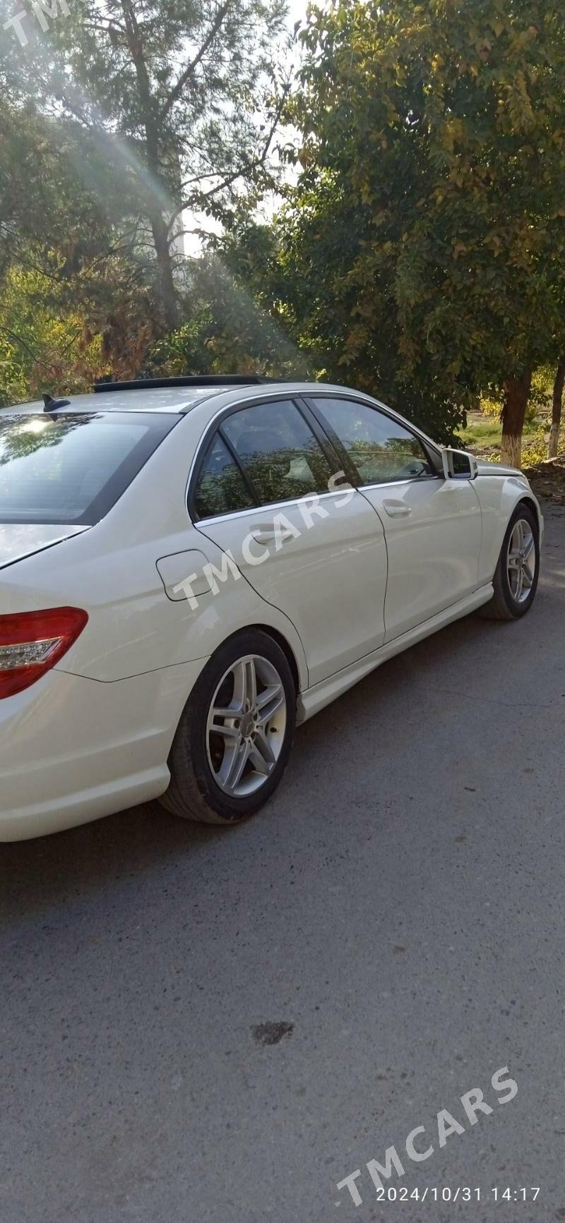 Mercedes-Benz 300CE 2011 - 180 000 TMT - Türkmenabat - img 5