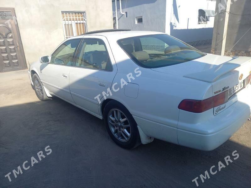 Toyota Camry 1999 - 115 000 TMT - Дашогуз - img 4