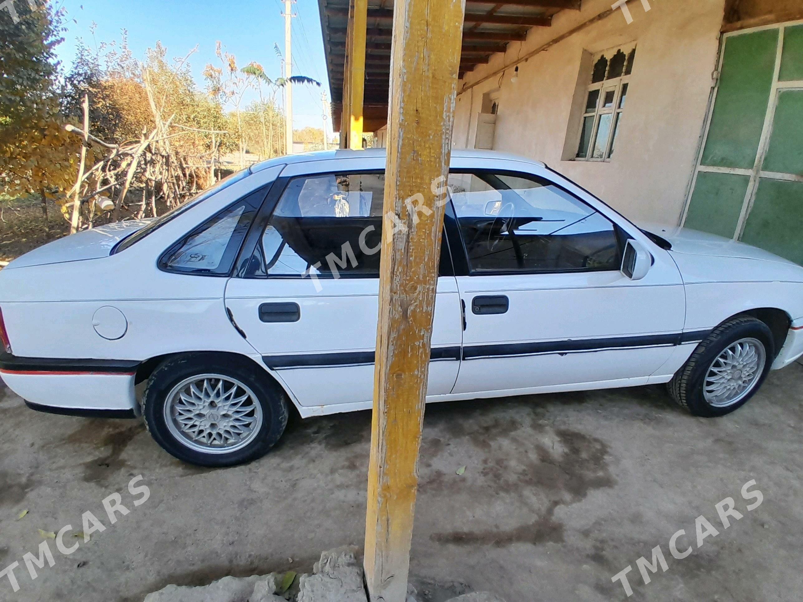 Opel Vectra 1993 - 23 000 TMT - Гурбансолтан Едже - img 3