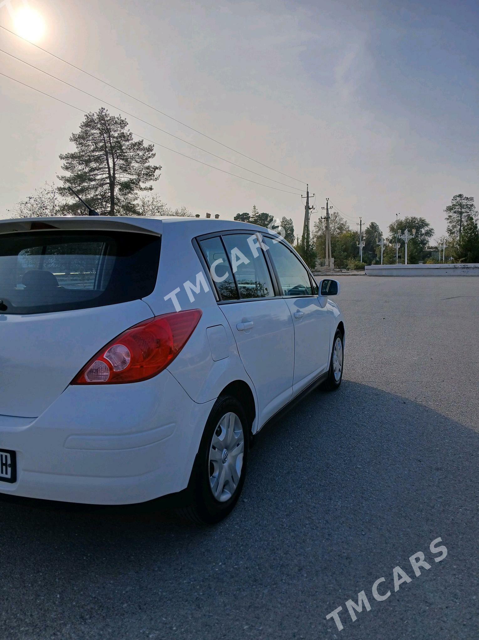 Nissan Versa 2010 - 105 000 TMT - Анев - img 6