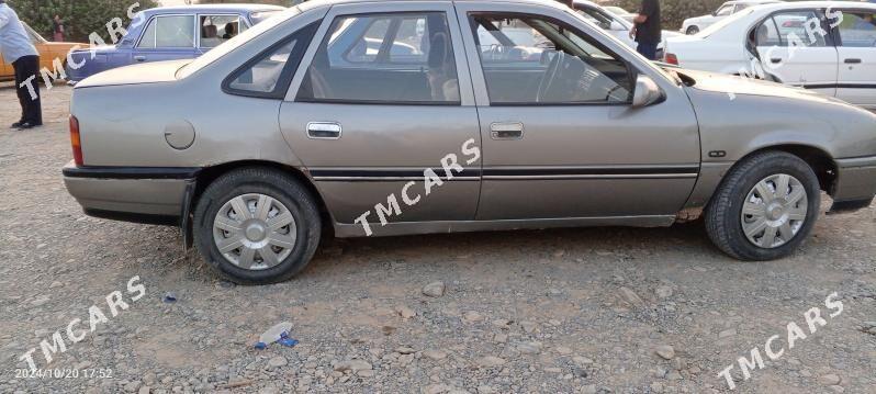 Opel Vectra 1991 - 15 000 TMT - Mary - img 3