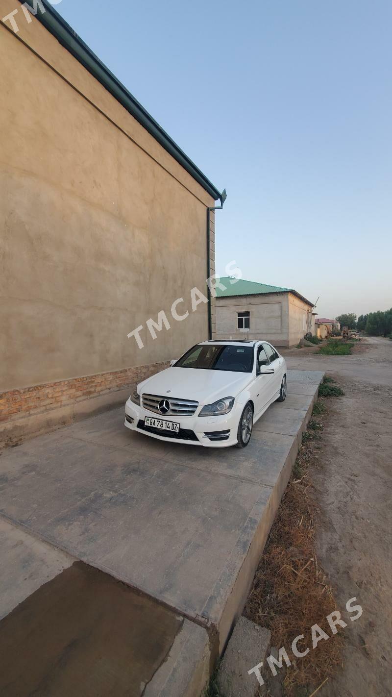 Mercedes-Benz C300 2013 - 240 000 TMT - Daşoguz - img 3