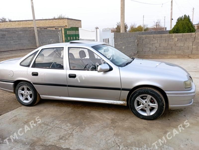 Opel Vectra 1993 - 40 000 TMT - Bäherden - img 3