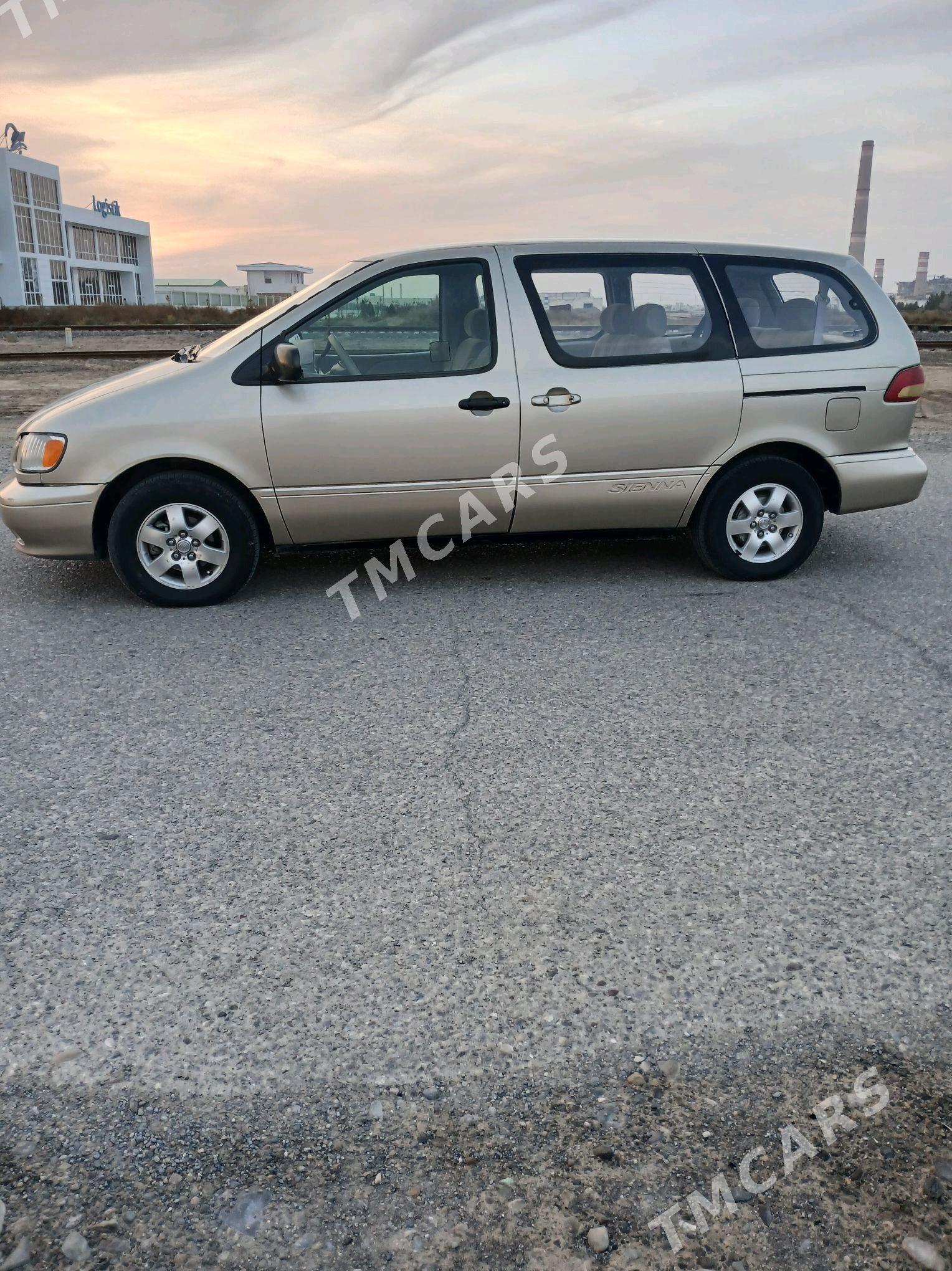 Toyota Sienna 2001 - 130 000 TMT - Mary - img 2