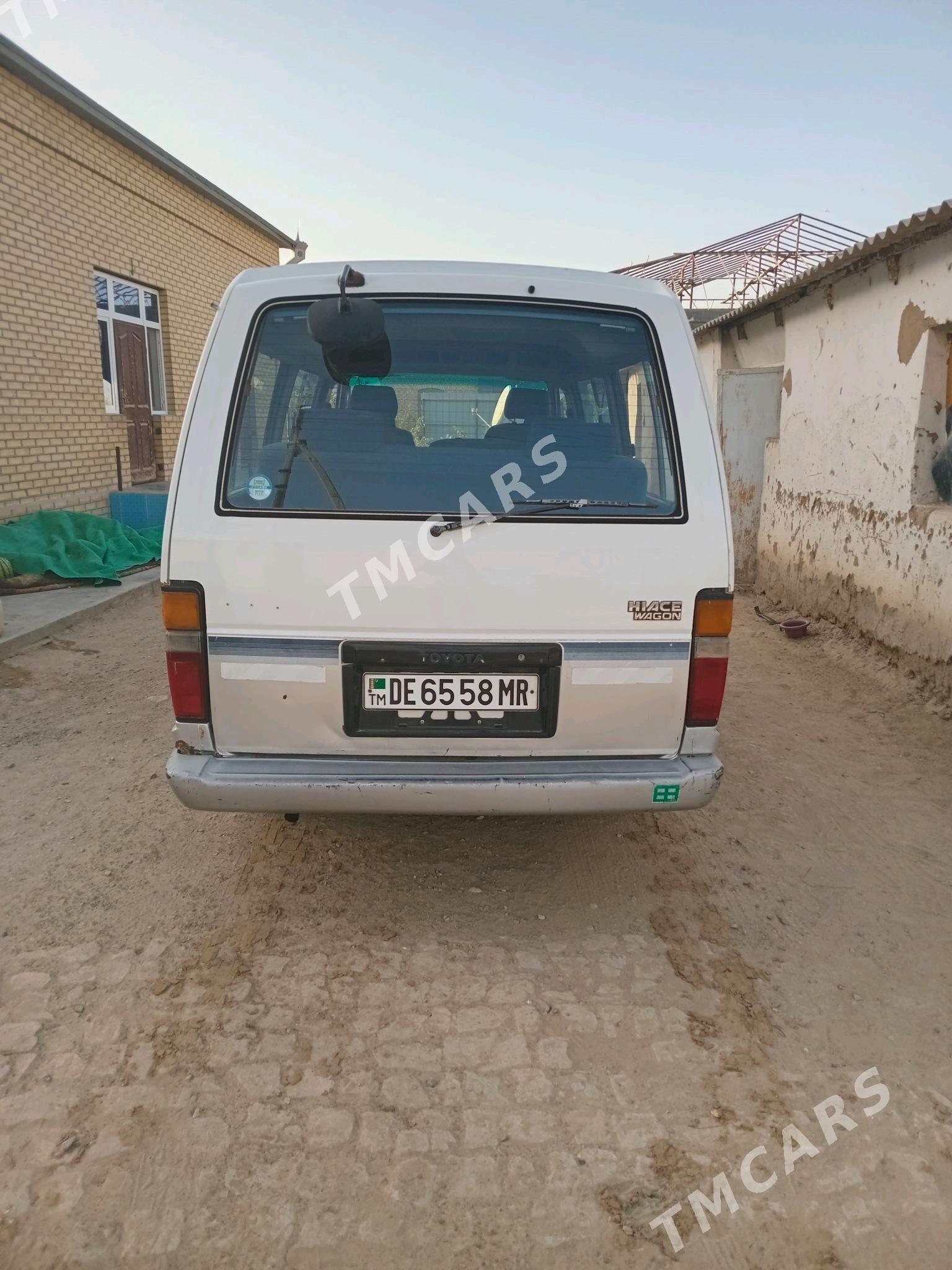 Toyota Hiace 1989 - 45 000 TMT - Мары - img 2