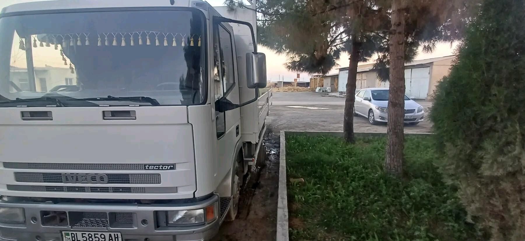 Mitsubishi Canter 2003 - 270 000 TMT - Бахарден - img 2