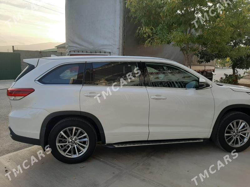 Toyota Highlander 2018 - 490 000 TMT - Ашхабад - img 3