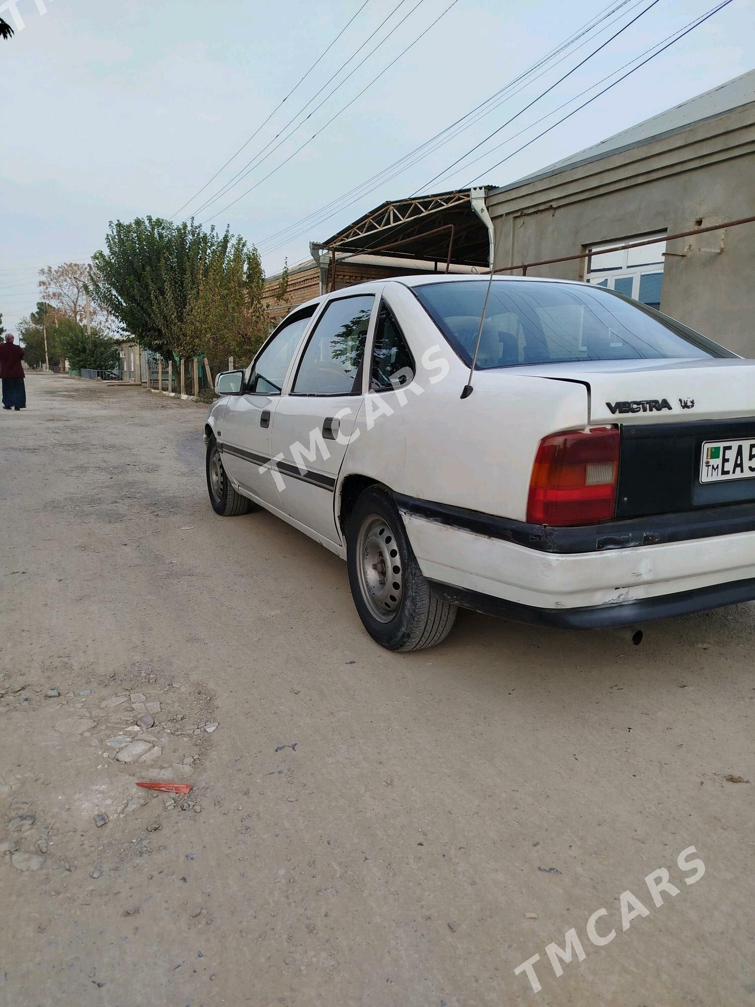 Opel Vectra 1992 - 24 000 TMT - Bäherden - img 2