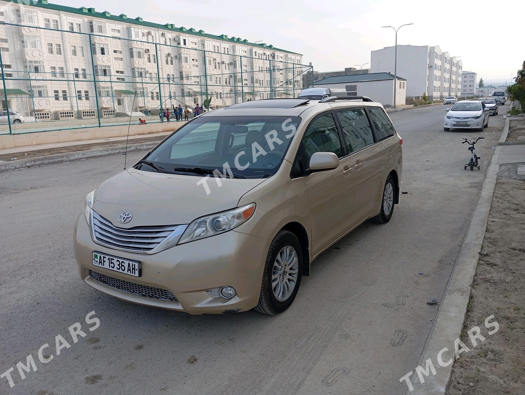 Toyota Sienna 2011 - 320 000 TMT - Aşgabat - img 3