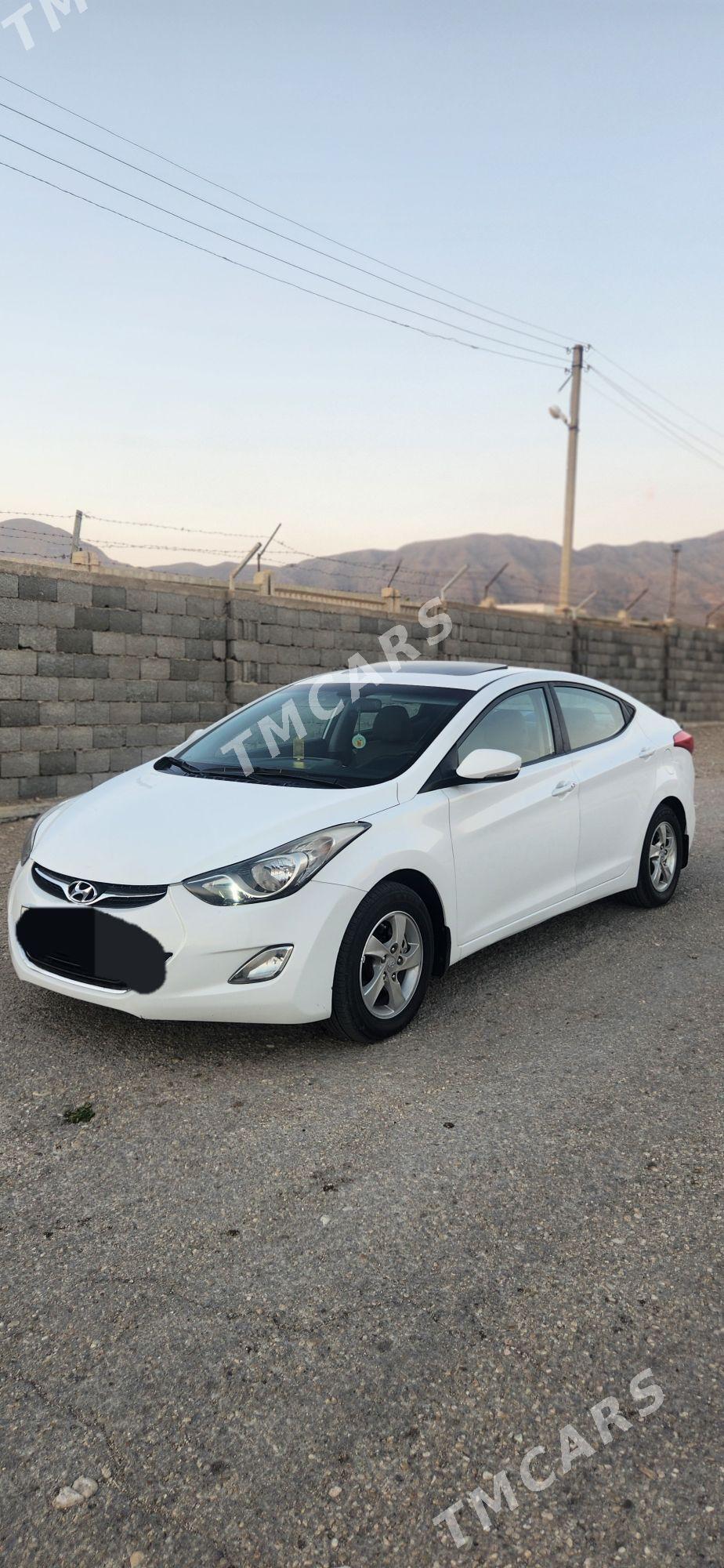 Hyundai Elantra 2011 - 160 000 TMT - Балканабат - img 2