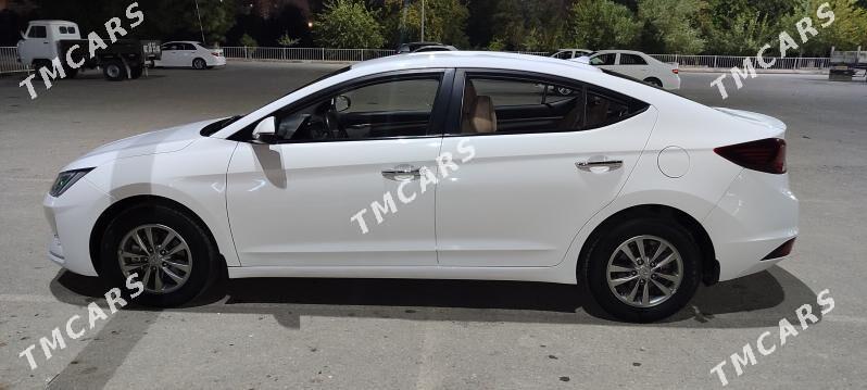 Hyundai Elantra 2019 - 200 000 TMT - Gökje - img 3