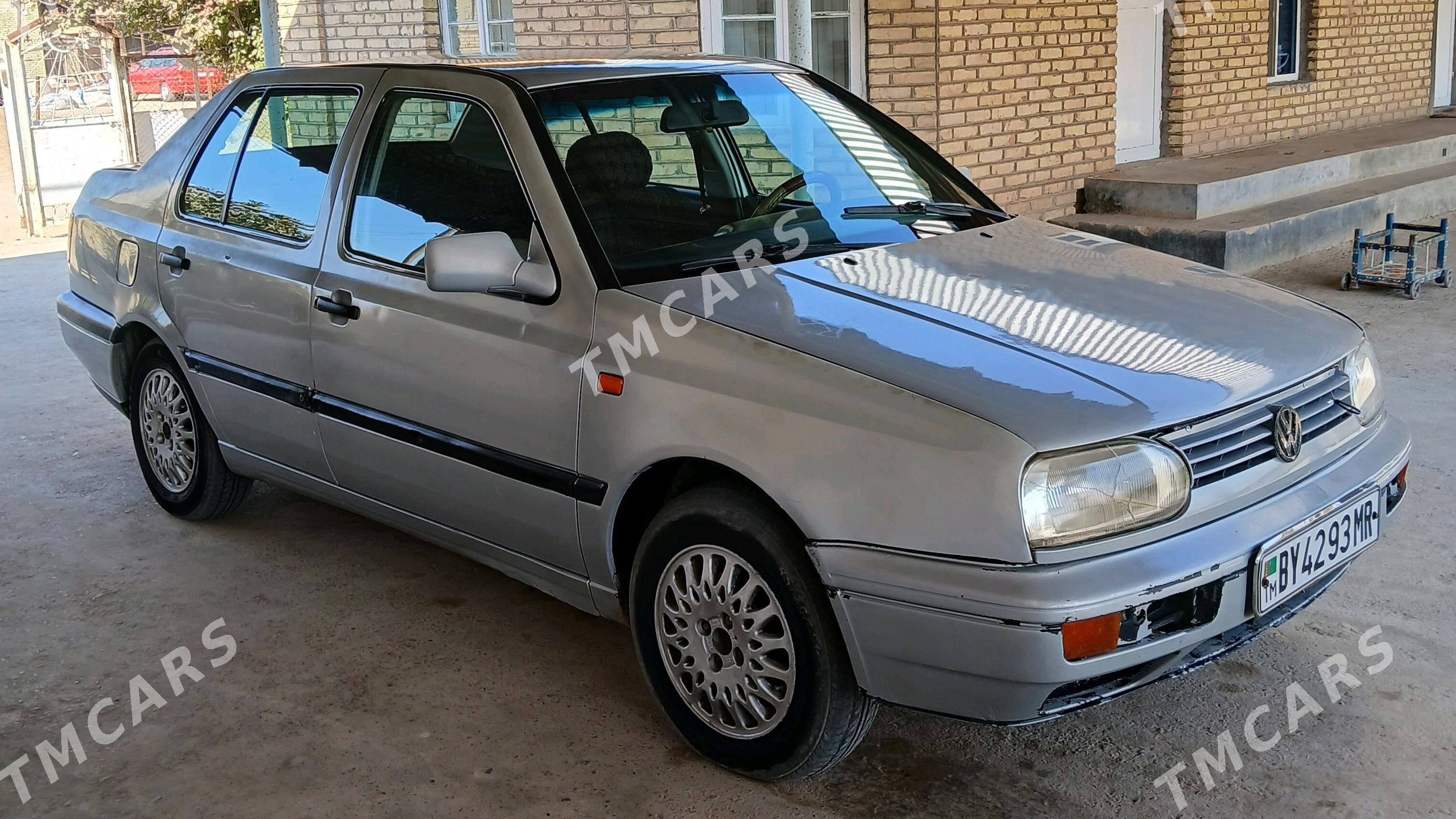 Volkswagen Amarok 1992 - 30 000 TMT - Sakarçäge - img 3