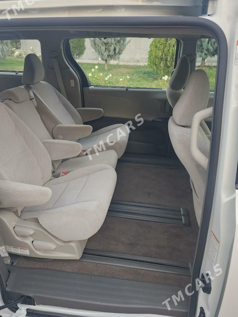 Toyota Sienna 2019 - 415 000 TMT - Aşgabat - img 5