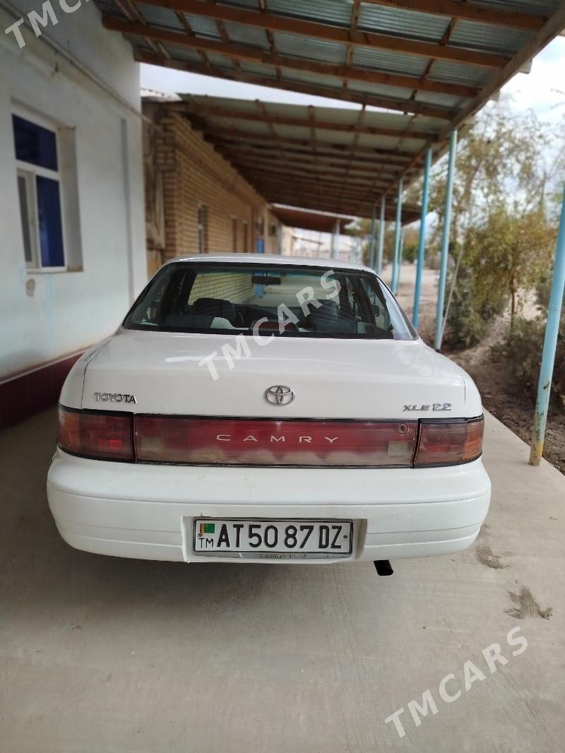 Toyota Camry 1994 - 72 500 TMT - Дашогуз - img 2