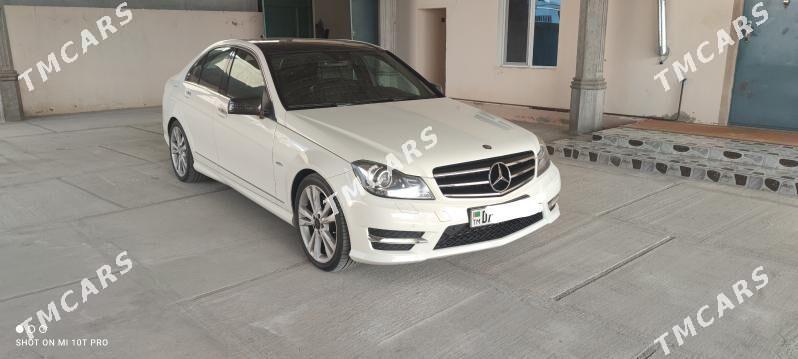 Mercedes-Benz C300 2012 - 229 000 TMT - Ашхабад - img 10