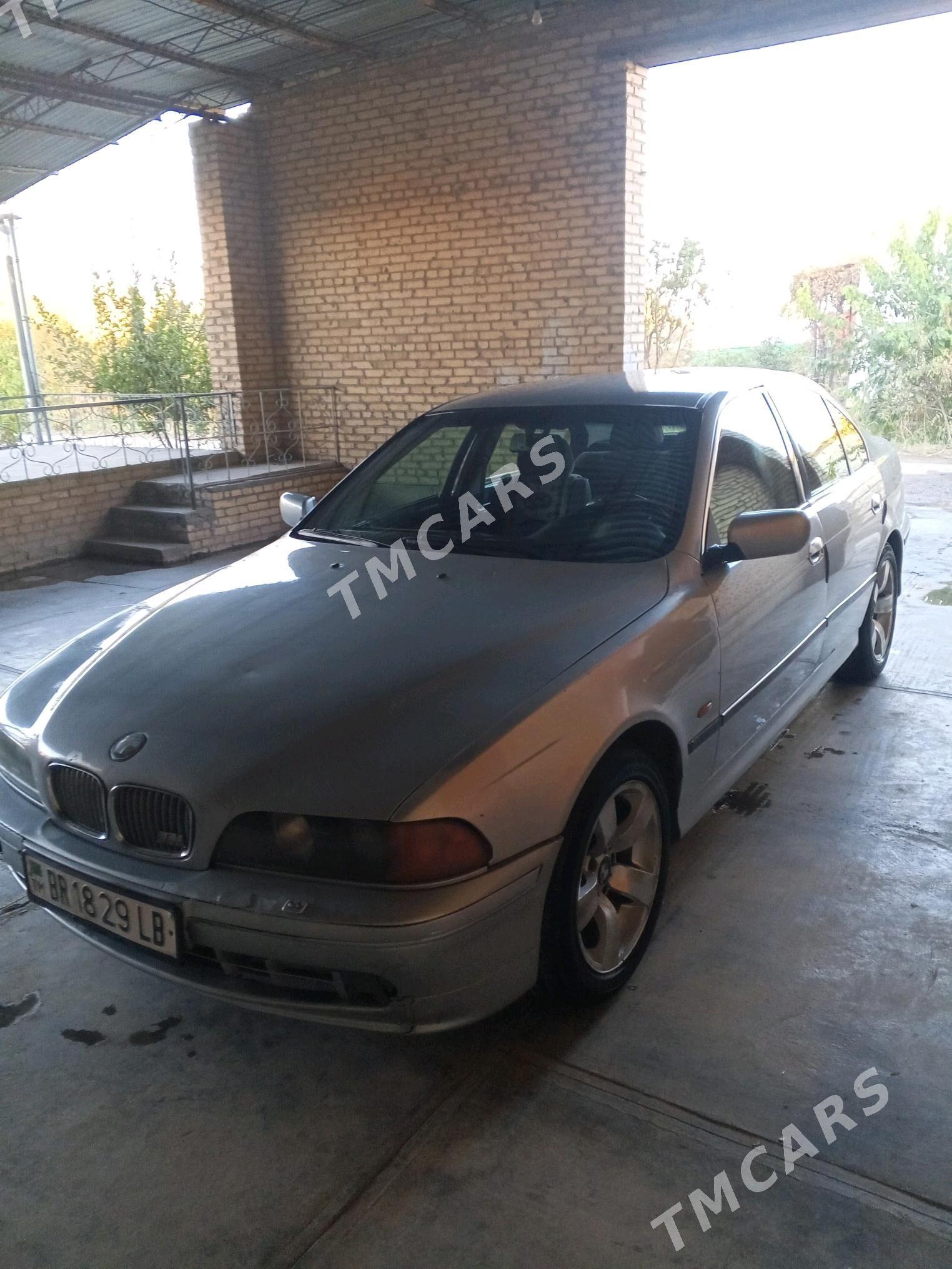 BMW 528 1998 - 65 000 TMT - Çärjew - img 2