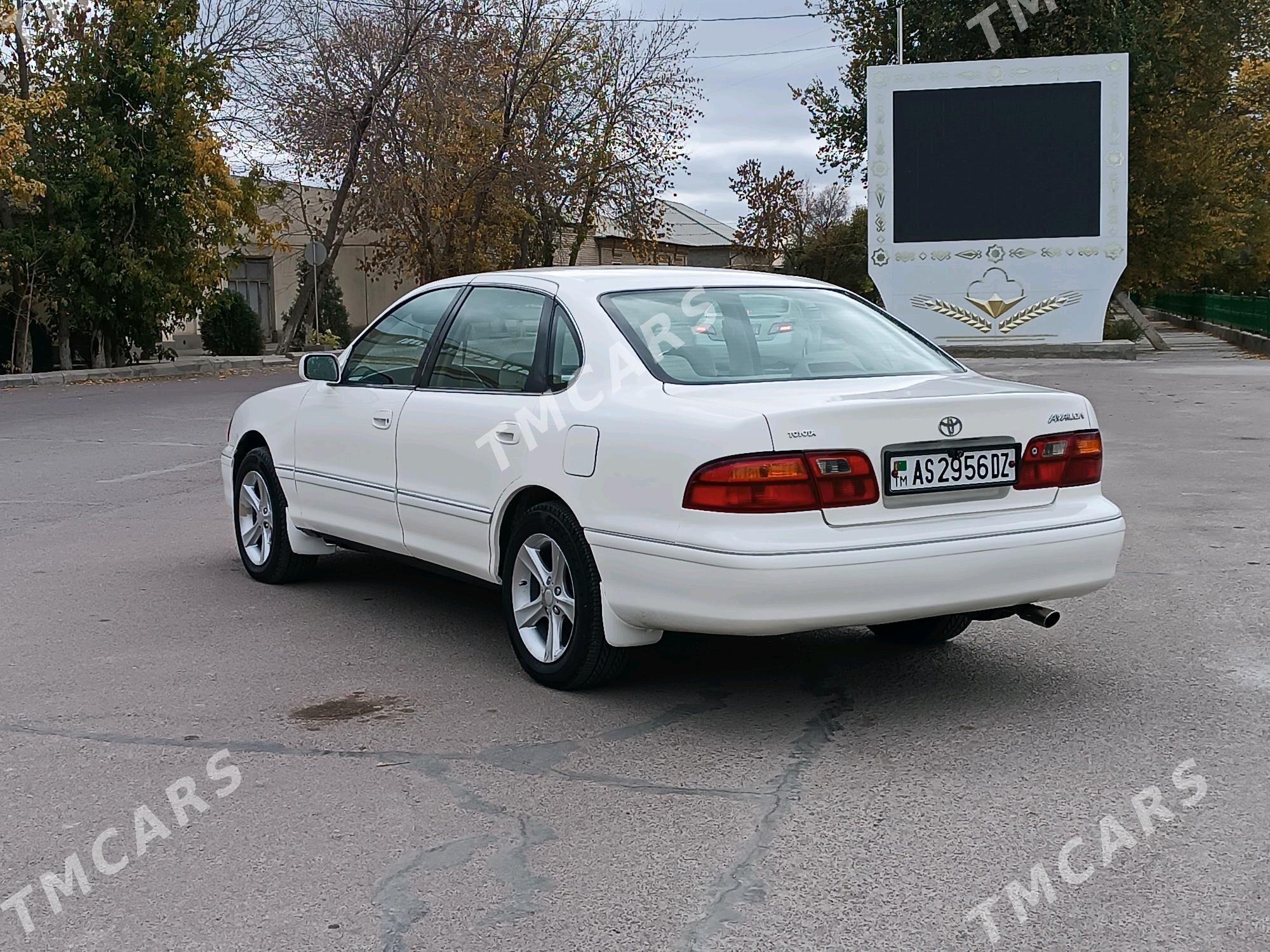 Toyota Avalon 1999 - 110 000 TMT - Губадаг - img 2